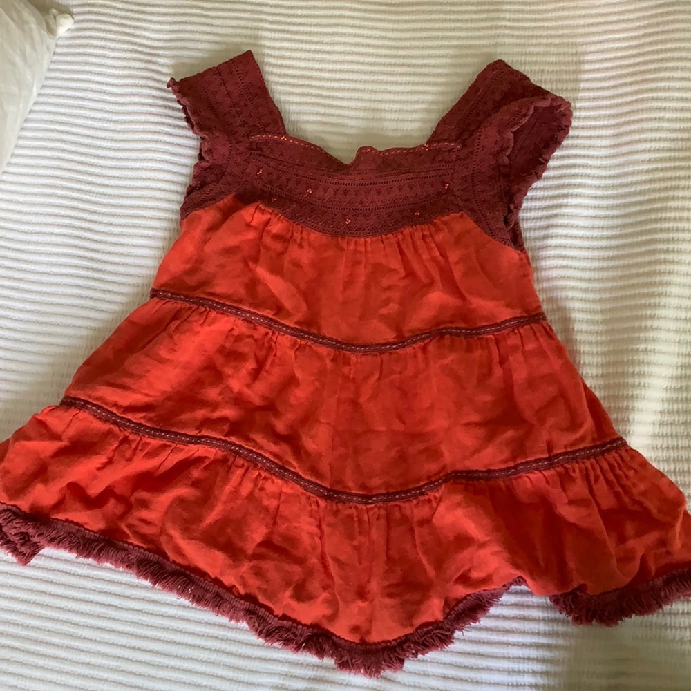 Free people small flowy shirt with crocheted top